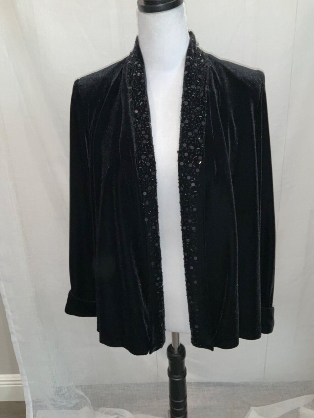 J.R. Nites Petites Medium Caliendo Beaded & Sequined Black Lined Velvet Jacket - Picture 2 of 6